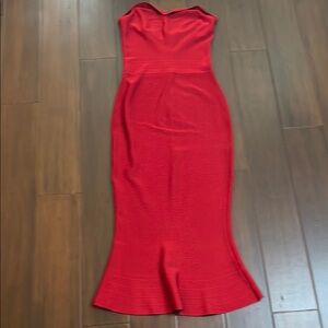 VENUS Strapless Red Dress
